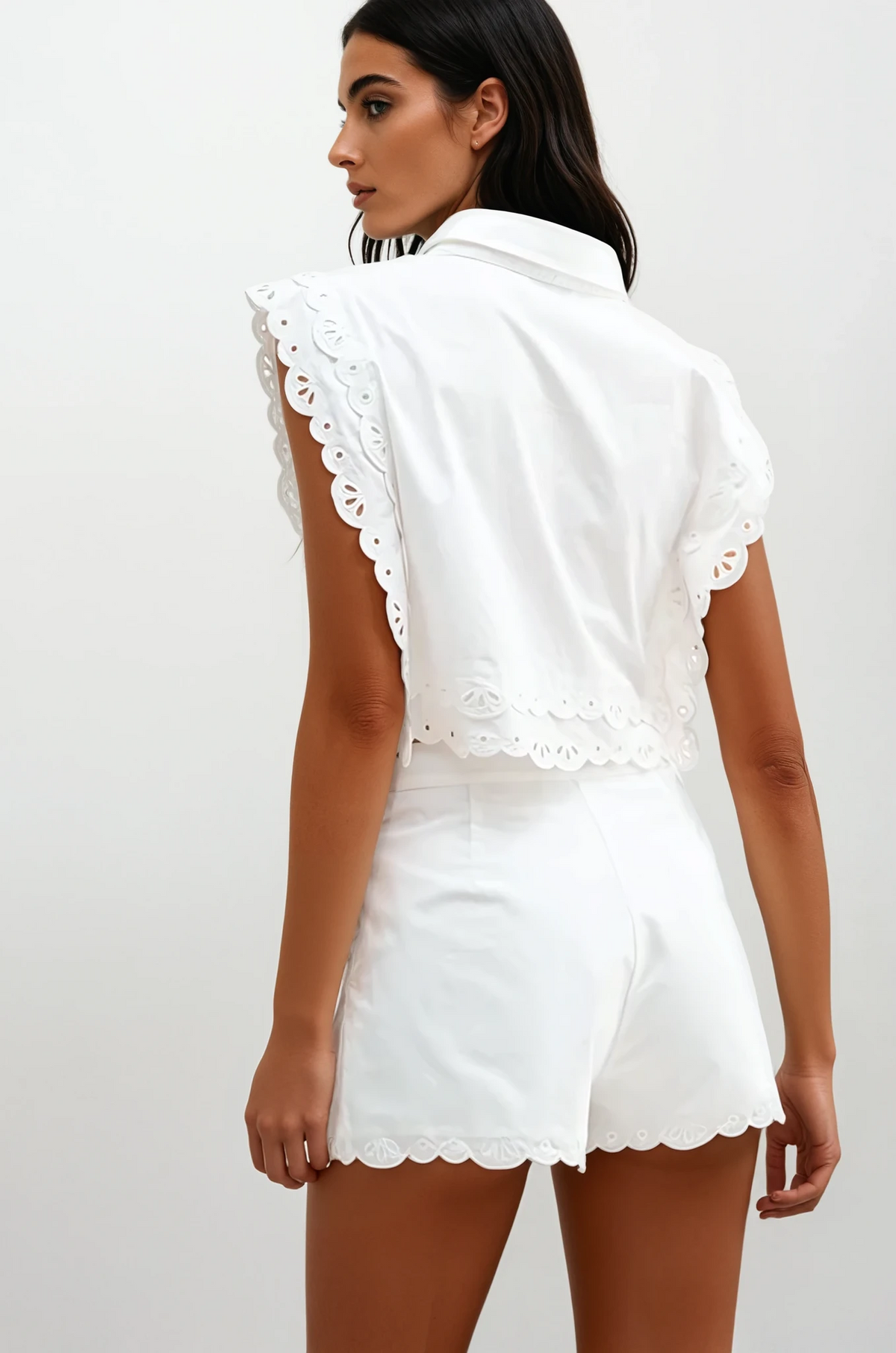 The Scalloped Emb Short Set