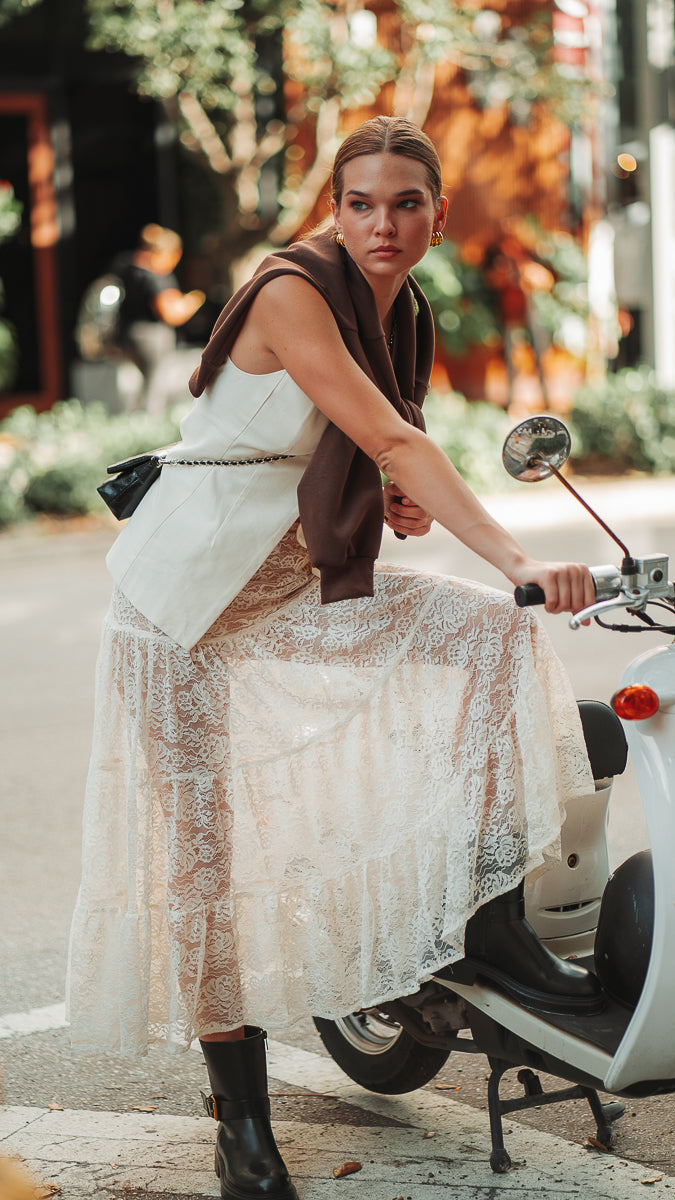 The Rode Lace Skirt