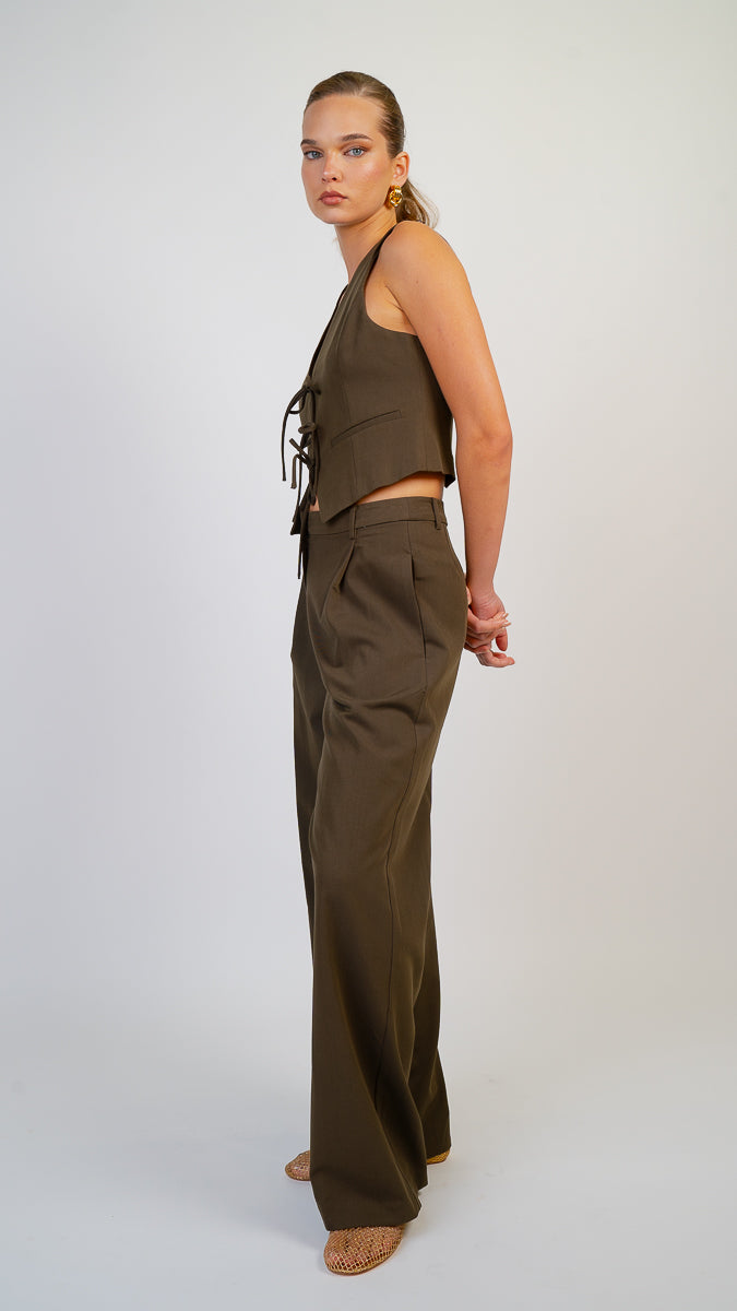 The Zurie Pleated Pant