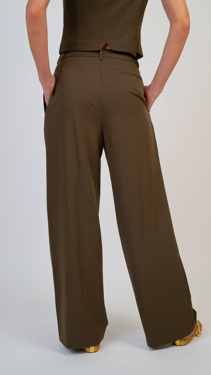 The Zurie Pleated Pant