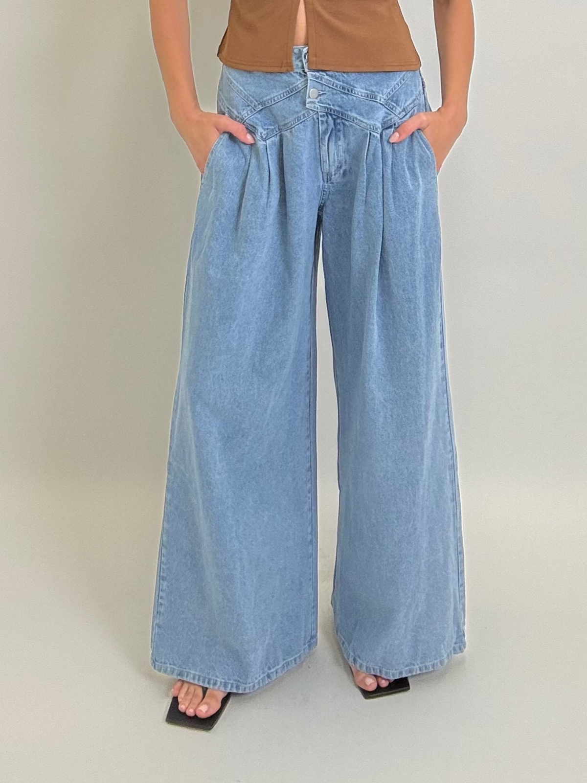 Pinned Jean