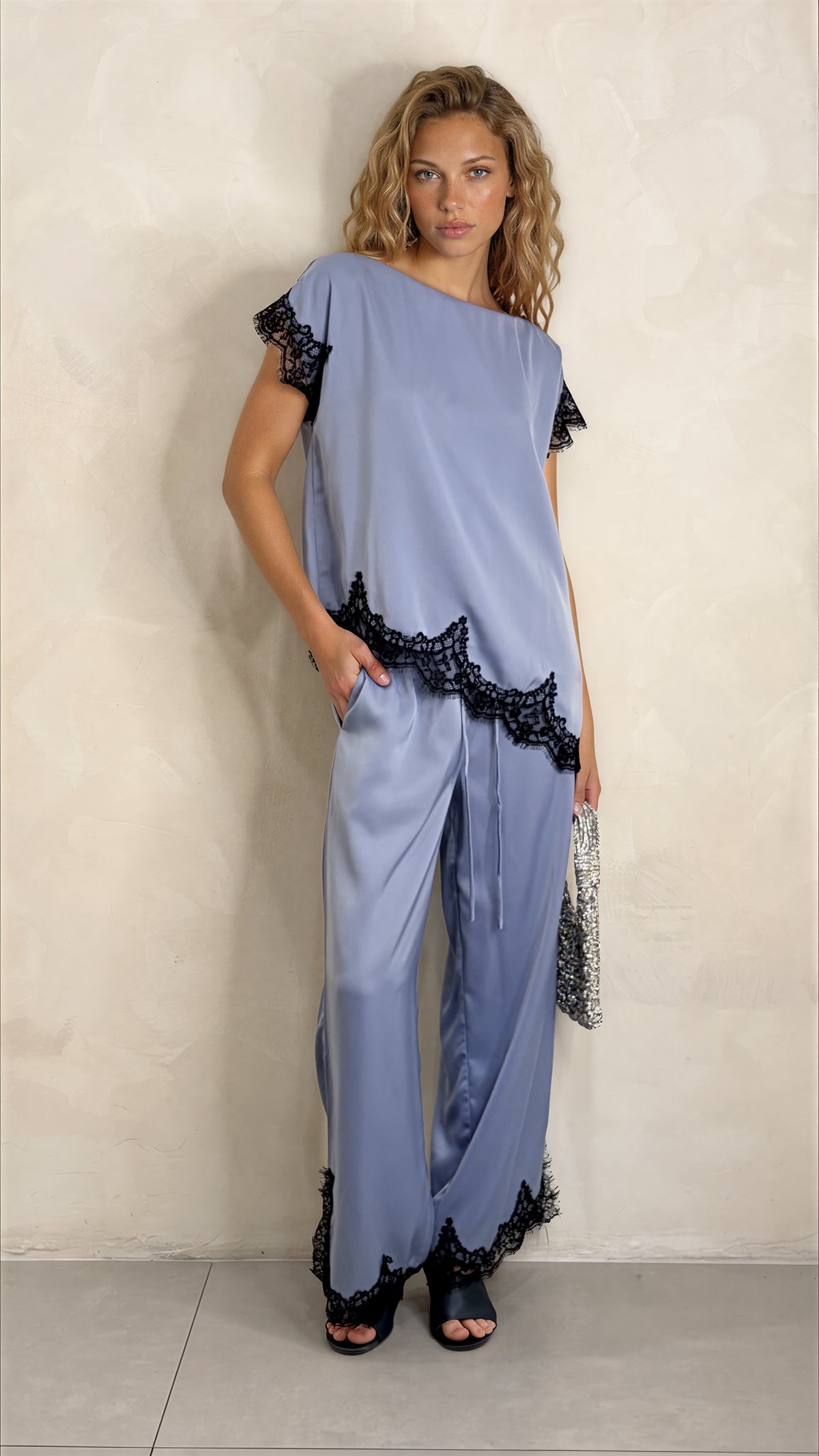 The Alannan Lace Contrast Pant