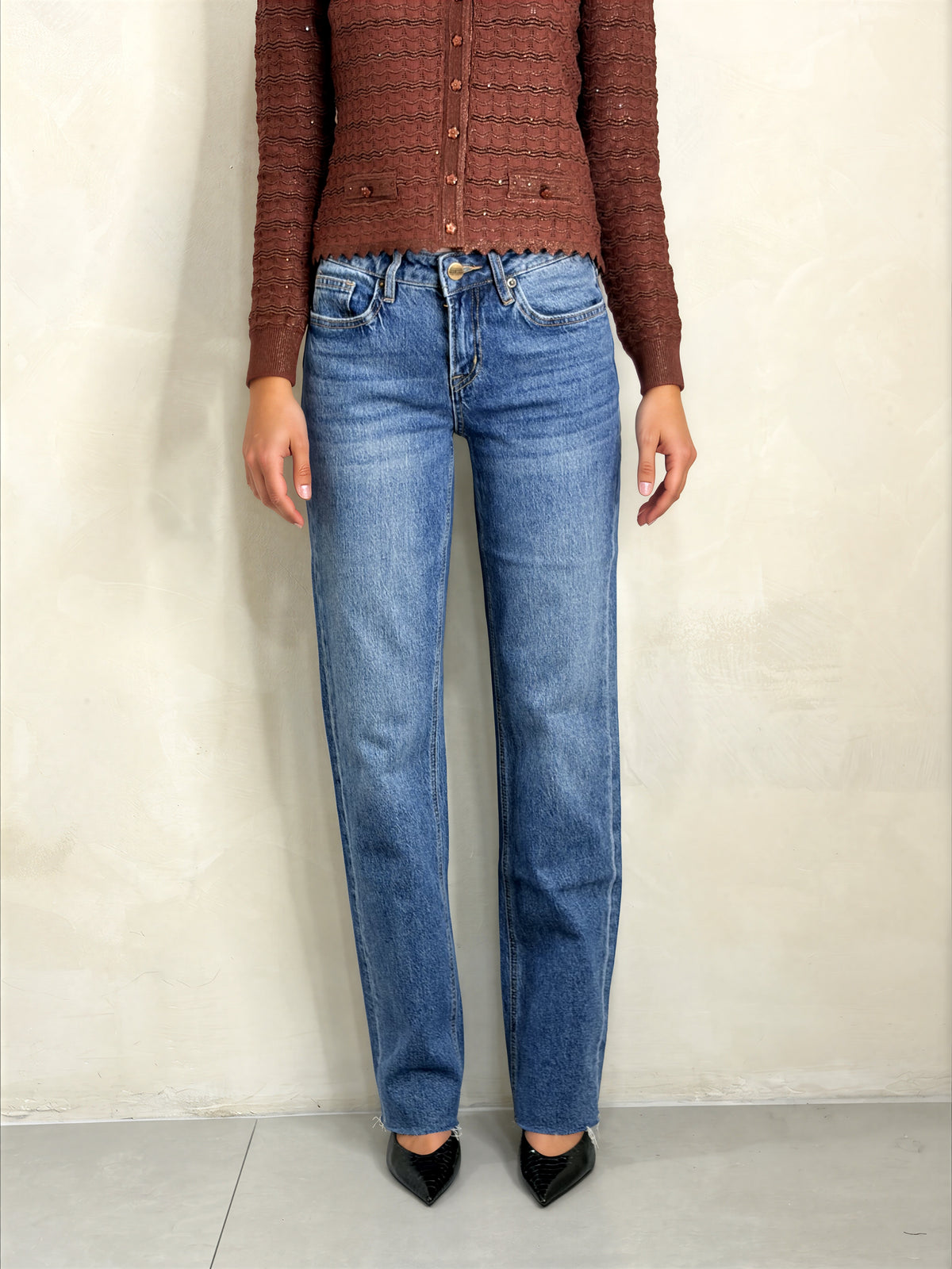 The Juliette M/R Straight Leg Jean