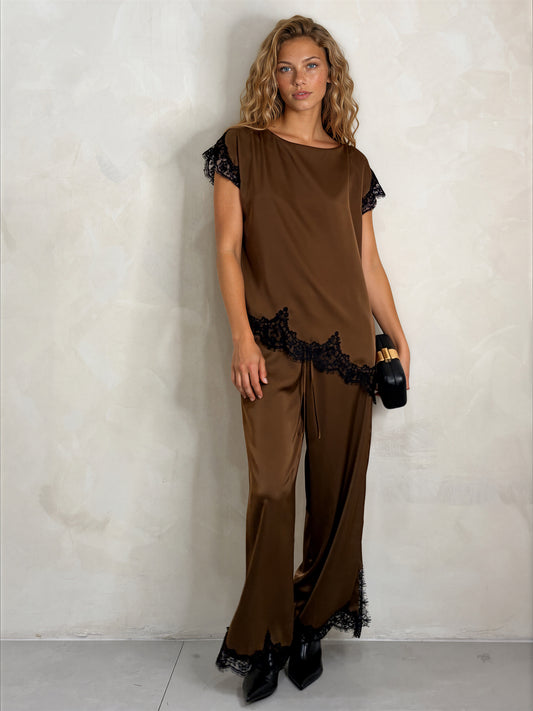 The Alannan Lace Contrast Pant