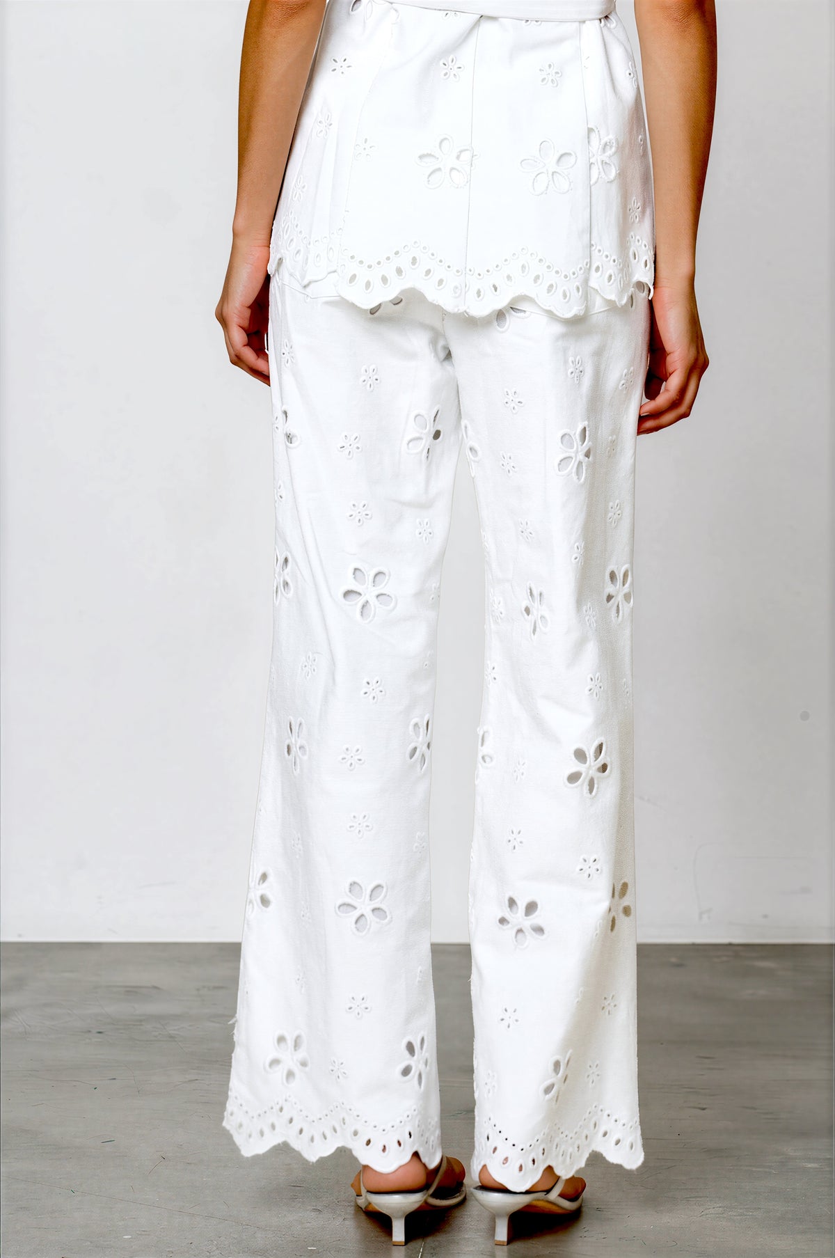 Embroidered Wide Leg Pant