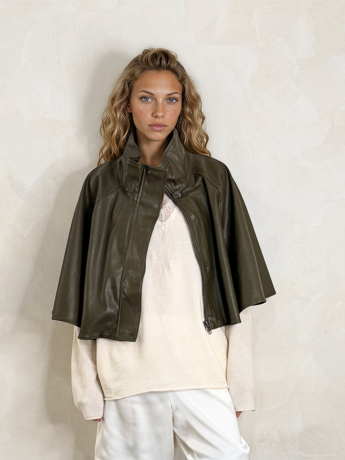 Cleo Poncho