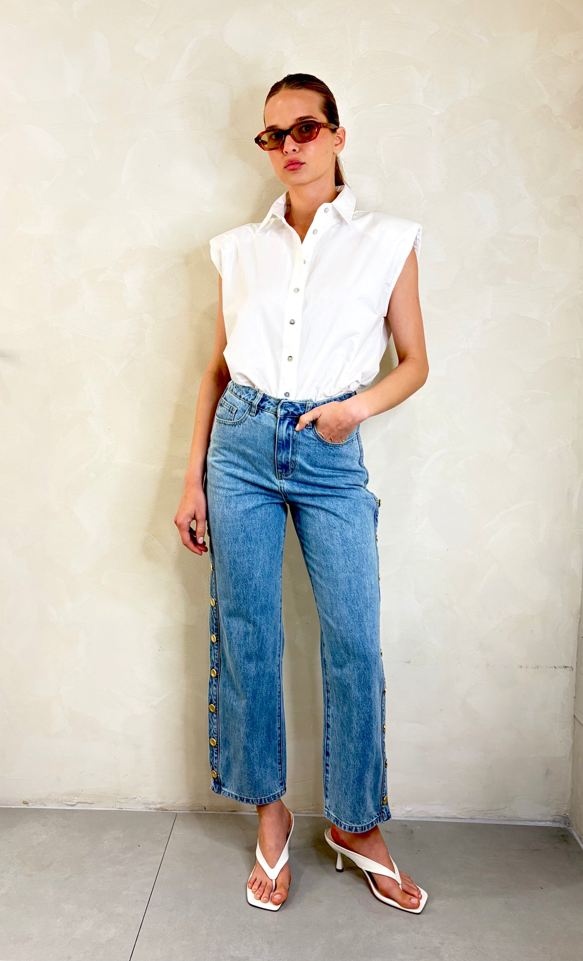 Button Trim Jean